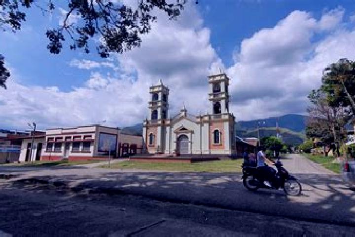 Layla, 25 — Escort in Miranda, Colombia