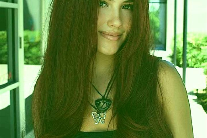 Layla, 26, a auburn dark-eyed indian companion based in Boulleville. Offering Fetish, Striptease, Dinner Date, Girlfriend Experience. Available for incall an...