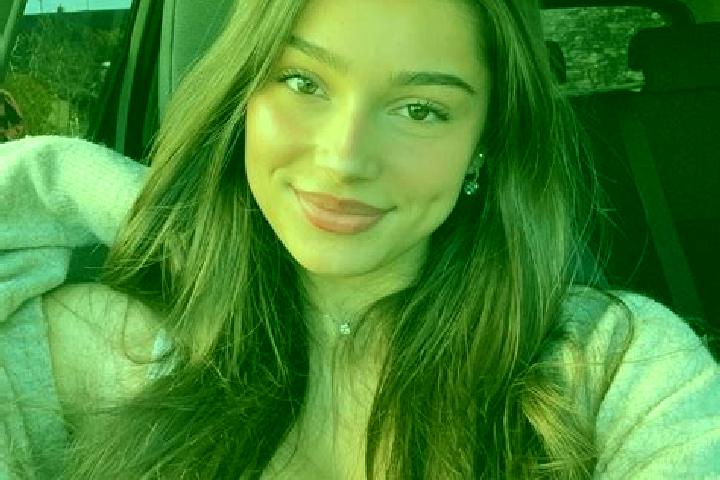 Layla, 26, a brunette blue-eyed mixed companion based in Mosfellsbaer. Offering Striptease, Couples, Prostate Massage, Travel Companion, Domination. Availabl...