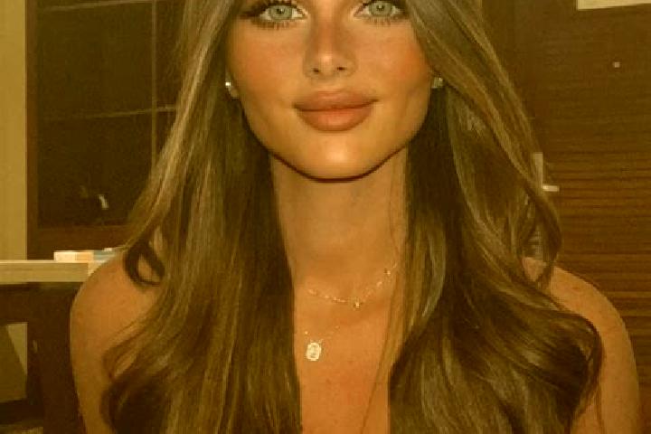 Layla, 26, a brunette dark-eyed mixed companion based in Embleton. Offering Couples, Striptease, Massage. Available for incall and outcall, overnight booking...