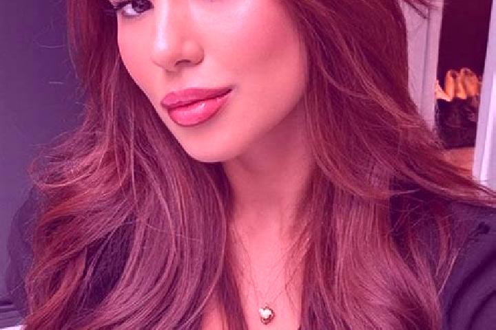 Layla, 26, a chestnut brown-eyed latina companion based in Hollola. Offering Couples, Travel Companion, Domination. Available for incall and outcall, overnig...