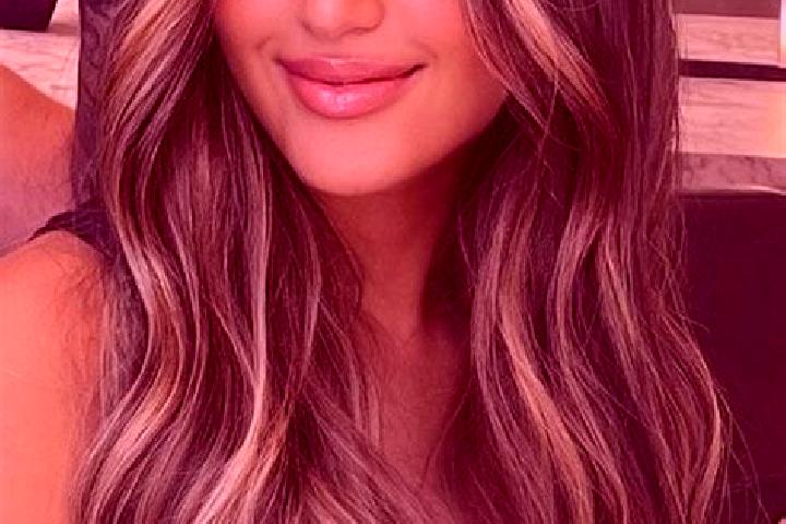 Layla, 26, a dark blonde brown-eyed european companion based in Bulolo. Offering Striptease, Dinner Date, Erotic Massage, GFE, Deep French Kissing. Available...