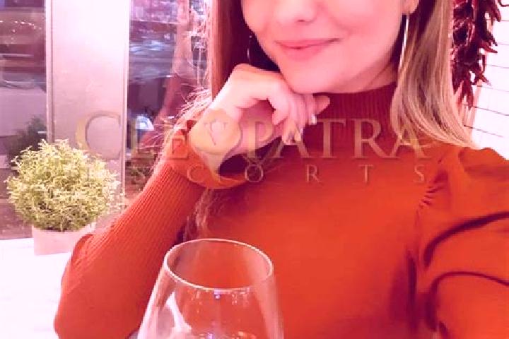 Layla, 26, a red blue-eyed european companion based in New Barnet. Offering GFE, Duos, Dinner Date, Domination, BDSM. Available for incall and outcall, day a...