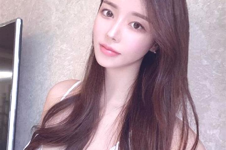 Layla, 26 — Escort in Aqsu, China