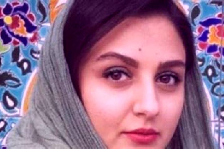 Layla, 26 — Escort in Bandar-e Rostami, Iran