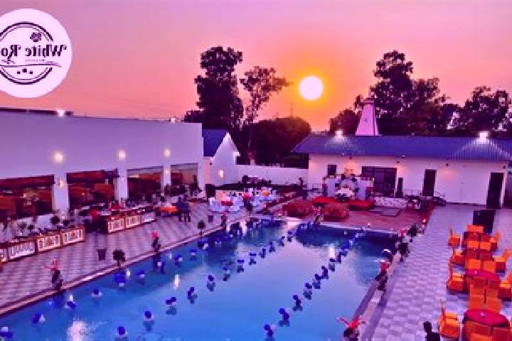 Layla, 26 — Escort in Kaithal, India