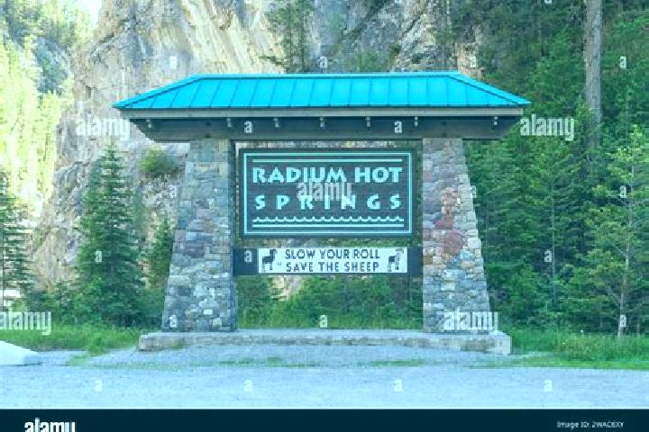 Layla, 26 — Escort in Radium Hot Springs, Canada