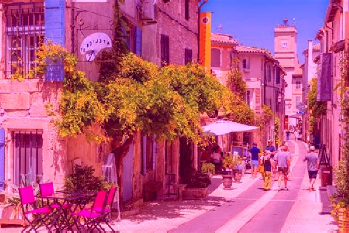Layla, 26 — Escort in Saint-Remy-du-Plain, France
