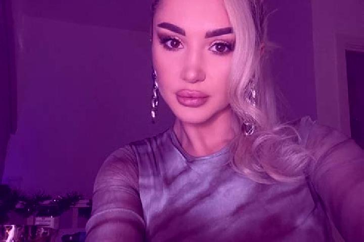 Layla, 27, a blonde dark-eyed asian companion based in Querum - Wabenkamp. Offering Deep French Kissing, GFE, Travel Companion. Available for incall and outc...