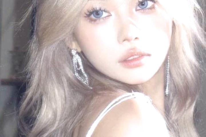 Layla, 27, a blonde grey-eyed asian companion based in Asasa. Offering Prostate Massage, Girlfriend Experience, Erotic Massage, Travel Companion. Available f...