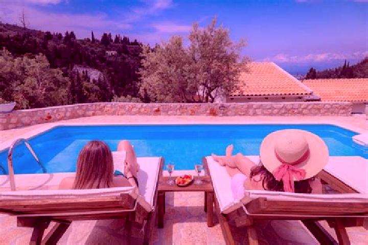 Layla, 27 — Escort in Apolpaina, Greece