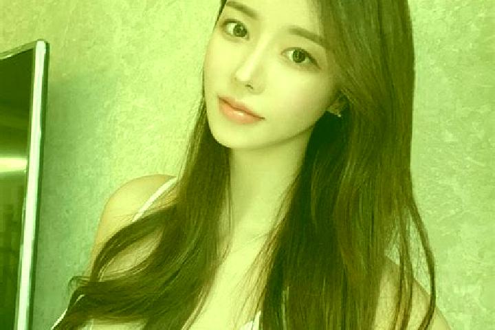 Layla, 27 — Escort in Manjiang, China