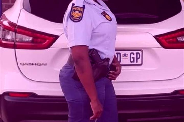 Layla, 27 — Escort in Mosopa, Botswana