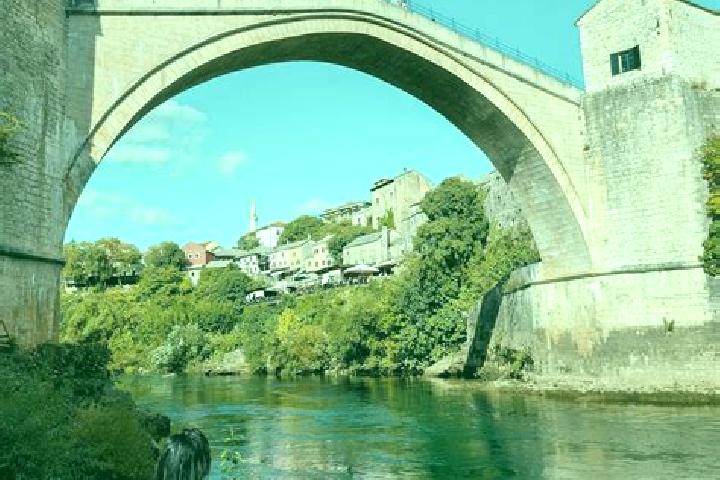 Layla, 27 — Escort in Velagici, Bosnia and Herzegovina