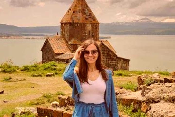 Layla, 27 — Escort in Voghjaberd, Armenia