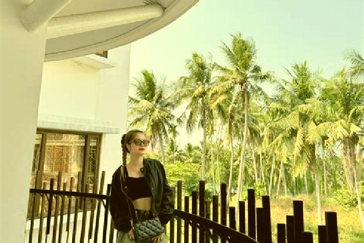 Layla, 27 — Escort in Xom My Xuan, Vietnam