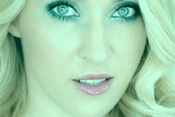 Layla, 28, a blonde green-eyed middle eastern companion based in Royal Peninsula. Offering Roleplay, A-Level, Duos, Erotic Massage, CIM. Available for incall...
