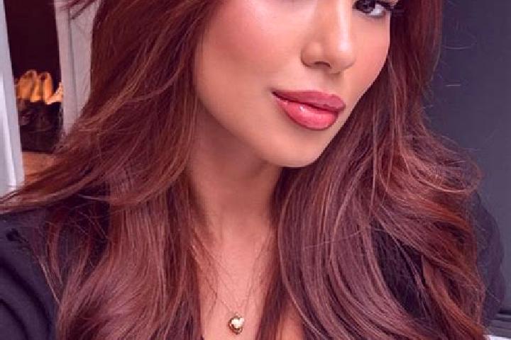 Layla, 28, a chestnut dark-eyed asian companion based in Whitford. Offering Prostate Massage, Deep French Kissing, Dinner Date, Party Girl. Available for inc...