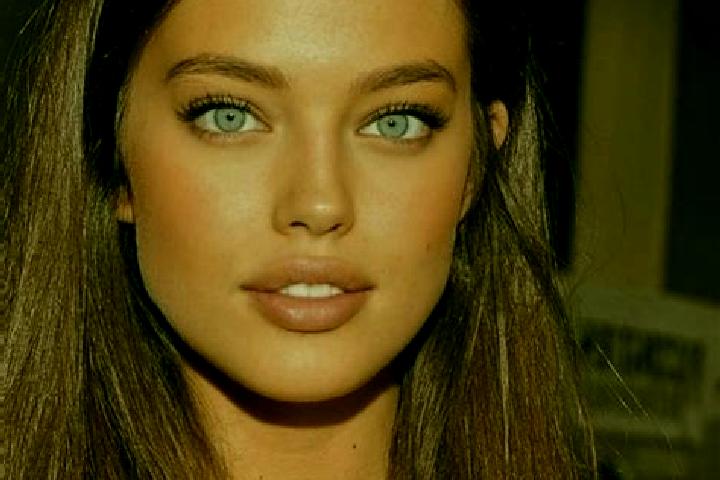Layla, 28, a chestnut grey-eyed caucasian companion based in Gornja Vrba. Offering CIM, Tantra, Couples. Available for incall and outcall, overnight bookings...