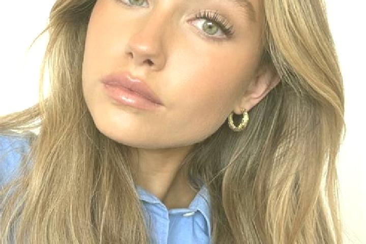 Layla, 28, a dark blonde green-eyed mixed companion based in Borow. Offering A-Level, Roleplay, Erotic Massage, GFE. Available for incall and outcall, day an...