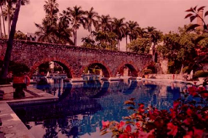 Layla, 28 — Escort in Concepcion Capulac (La Ex-Hacienda), Mexico