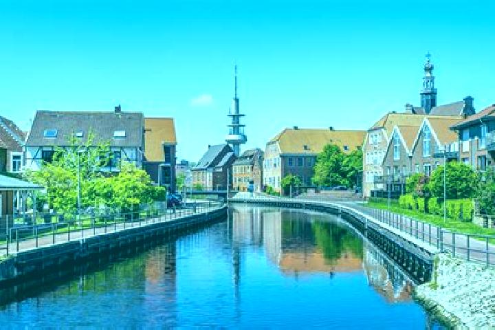 Layla, 28 — Escort in Emden, Germany