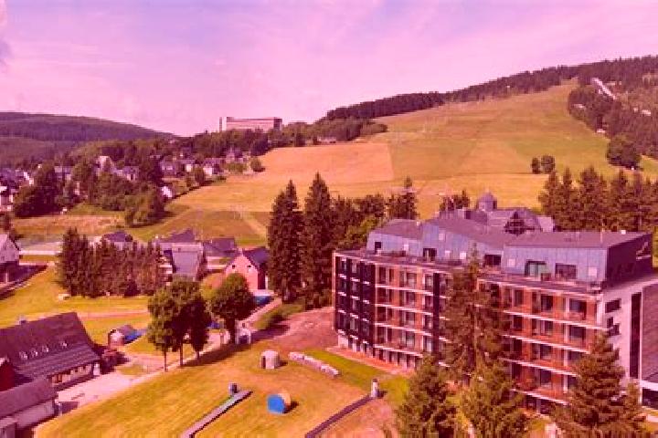 Layla, 28 — Escort in Kurort Oberwiesenthal, Germany