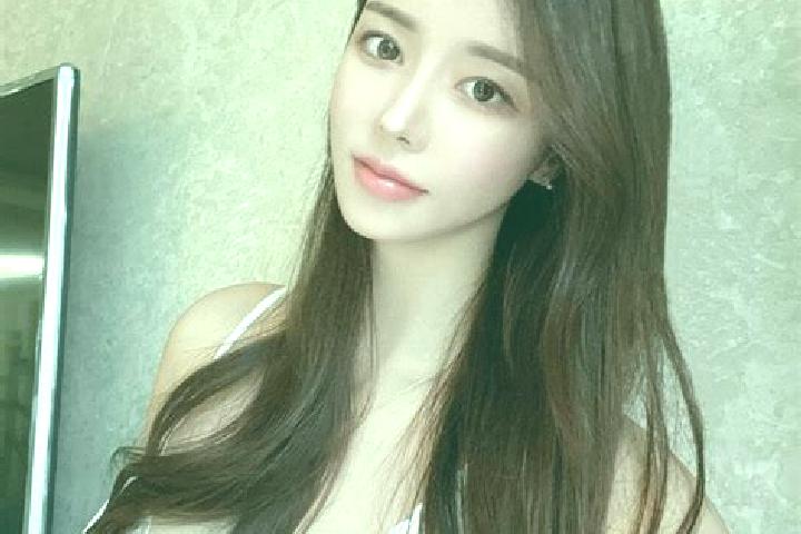 Layla, 28 — Escort in Sifangxi, China