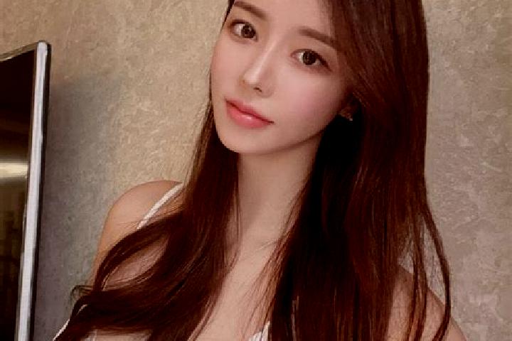 Layla, 28 — Escort in Tianzhuangtai, China