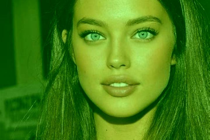 Layla, 29, a chestnut green-eyed caucasian companion based in Roslau. Offering Overnight, GFE. Available for incall and outcall, day and evening dates.