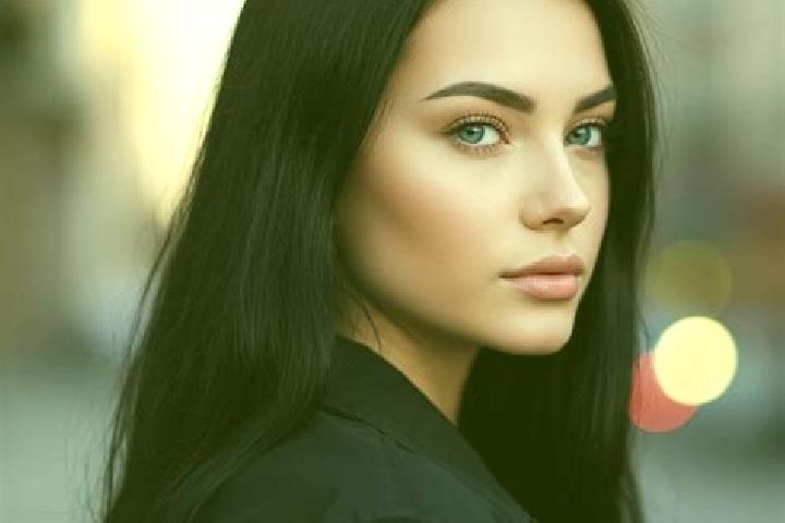 Layla, 29, a platinum blonde dark-eyed latina companion based in Pamukova. Offering Fetish, Travel Companion, Dinner Date. Available for incall and outcall, ...