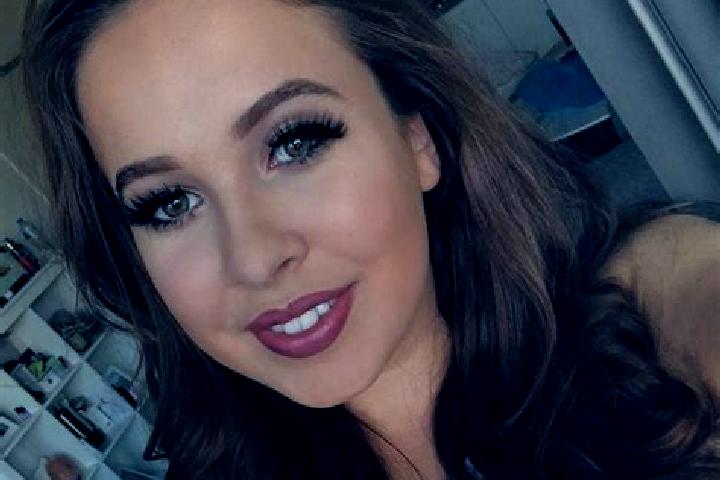 Layla, 29, a red grey-eyed slavic companion based in Kankakee. Offering Striptease, Dinner Date, Fetish, CIM. Available for incall and outcall, day and eveni...