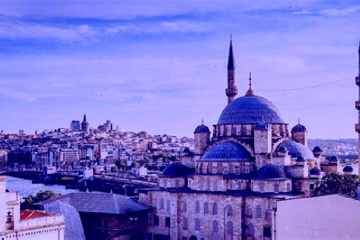 Layla, 29 — Escort in Tarabya, Turkey