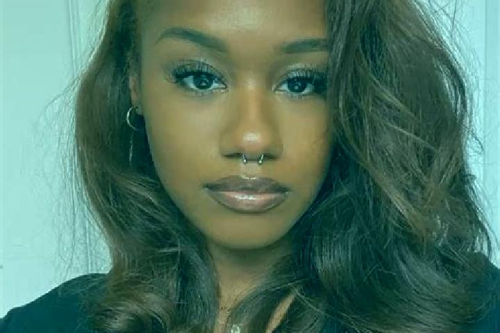 Layla, 30, a auburn dark-eyed ebony companion based in Bolecin. Offering Erotic Massage, Deep French Kissing, Party Girl. Available for incall and outcall, d...