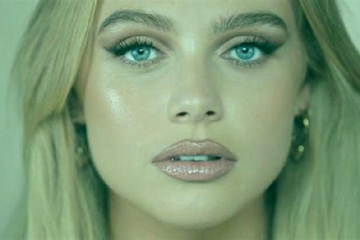 Layla, 30, a blonde blue-eyed mediterranean companion based in Basverimli. Offering Domination, Deep French Kissing, GFE, Roleplay, Travel Companion. Availab...