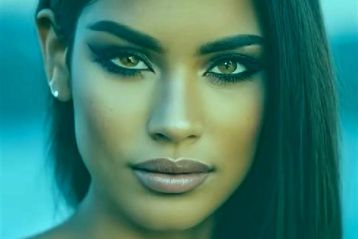 Layla, 30, a dark blonde green-eyed latina companion based in Sachsenbrunn. Offering OWO, Dinner Date, A-Level. Available for incall and outcall, overnight b...