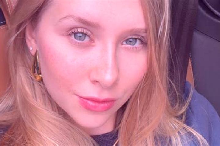 Layla, 30, a red hazel-eyed caribbean companion based in Conceicao das Alagoas. Offering Prostate Massage, 69, Erotic Massage, Duos, Dinner Date. Available f...