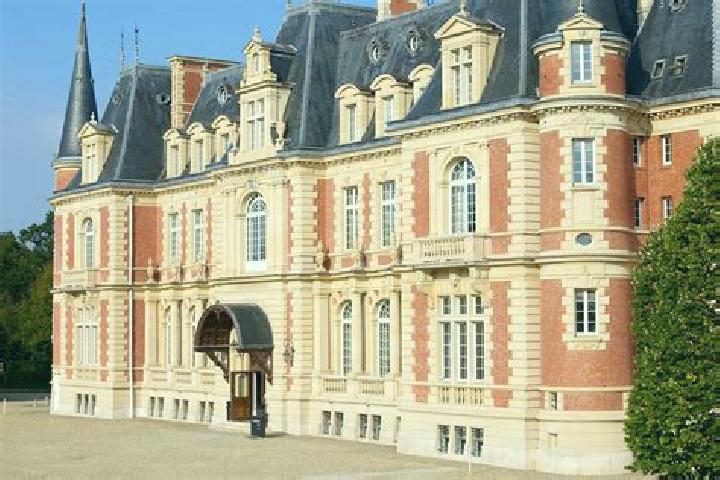 Layla, 30 — Escort in Beaulieu-les-Fontaines, France