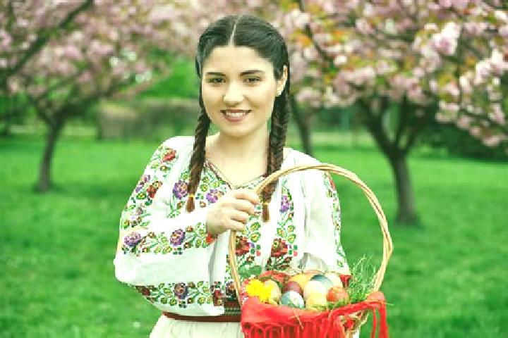 Layla, 30 — Escort in Calmatuiu de Sus, Romania