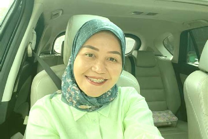 Layla, 30 — Escort in Dompu, Indonesia