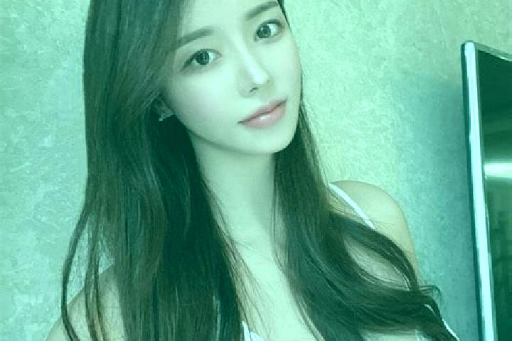 Layla, 30 — Escort in Liangcun, China
