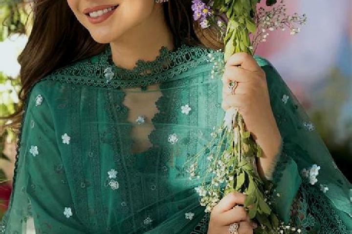 Layla, 30 — Escort in Nazir Town, Pakistan