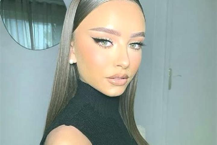 Layla, 30 — Escort in Oklesna, Poland