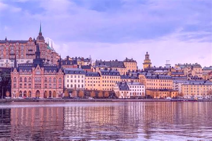 Layla, 30 — Escort in Save, Sweden