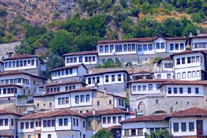 Layla, 30 — Escort in Shenmeri, Albania