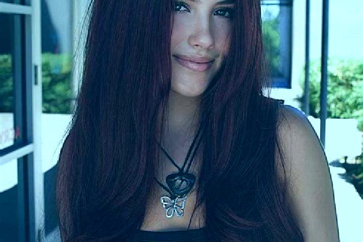 Layla, 31, a auburn dark-eyed european companion based in Hovit. Offering Tantra, A-Level, Roleplay. Available for incall and outcall, day and evening dates.