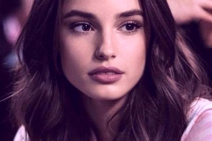 Layla, 31, a brunette brown-eyed middle eastern companion based in Xiangdu. Offering Fetish, GFE, Prostate Massage. Available for incall and outcall, overnig...