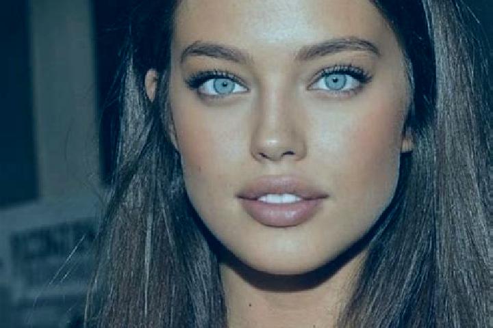 Layla, 31, a chestnut green-eyed caucasian companion based in Caianda. Offering OWO, Fetish, Travel Companion. Available for incall and outcall, day and even...