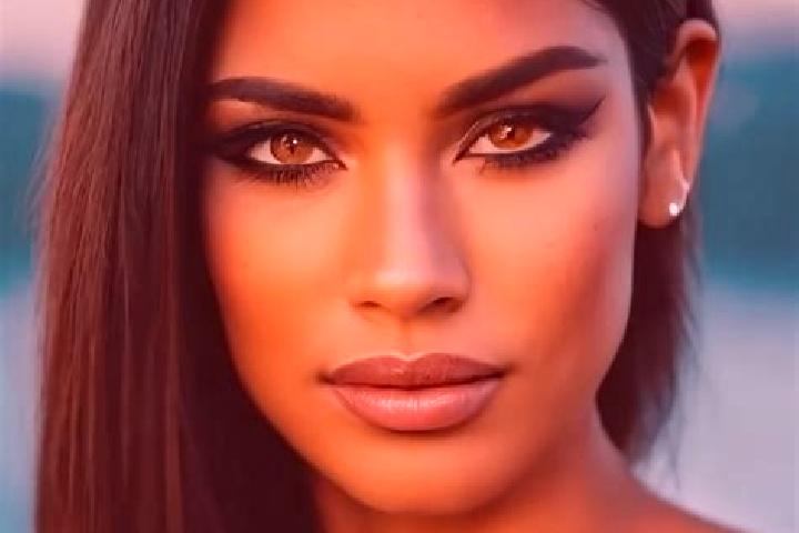 Layla, 31, a dark blonde dark-eyed latina companion based in Majenang. Offering Dinner Date, Duos, Travel Companion, Striptease. Available for incall and out...