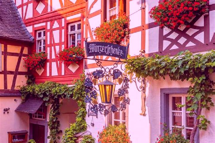 Layla, 31 — Escort in Dillstadt, Germany